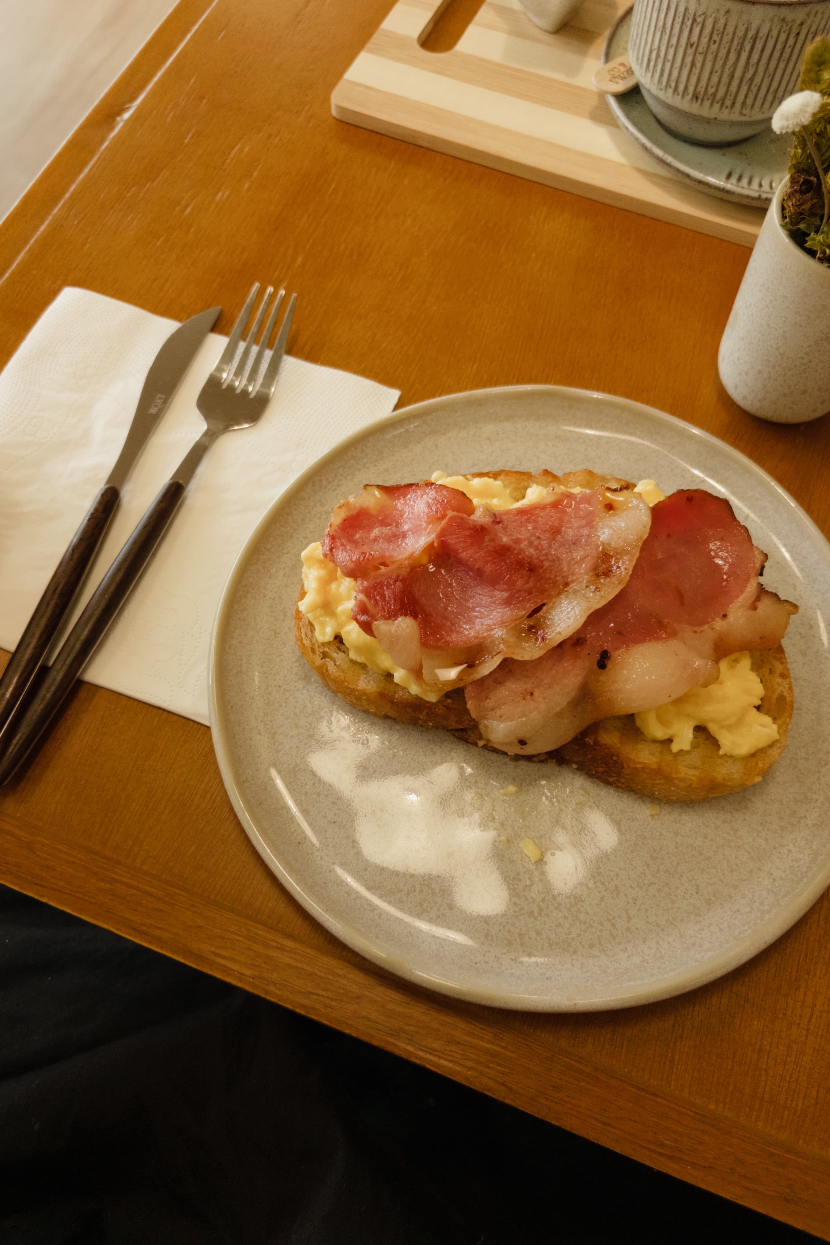 Toast Ovos e Bacon Artesanal